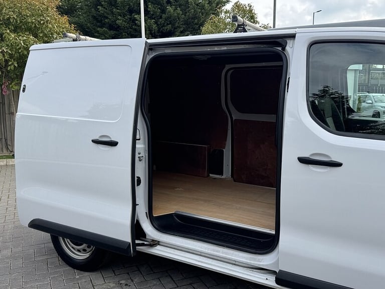2022 Citroen Dispatch BlueHDi 1400 Enterprise Pro M Panel Van Diesel Manual