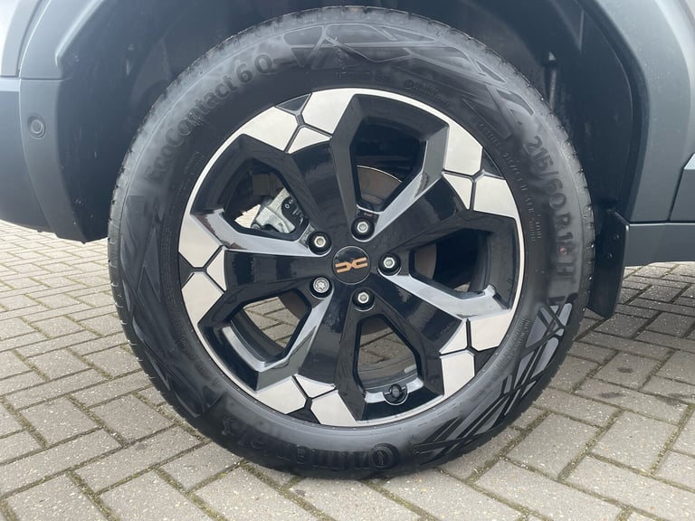 2025 Dacia Duster 1.6 Hybrid Extreme Automatic SUV/Crossover Hybrid Automatic