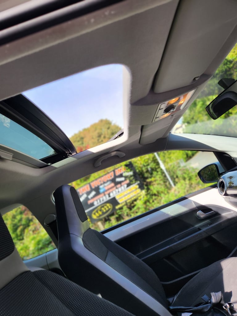 Volkswagen UP 2012 999 (cc), 3 doors