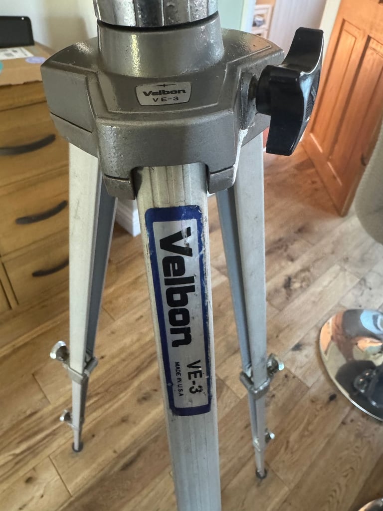 Velbon Tripod V-E3