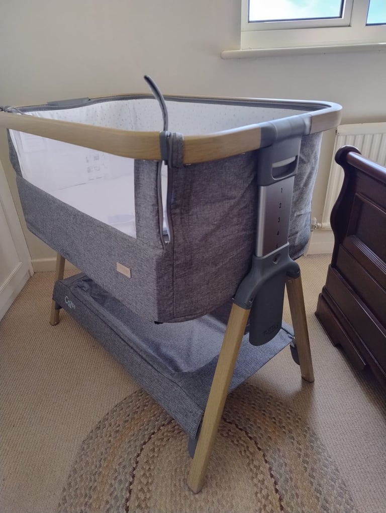 Tutti Bambini Cozee Bedside Crib, Oak and Charcoal Cot