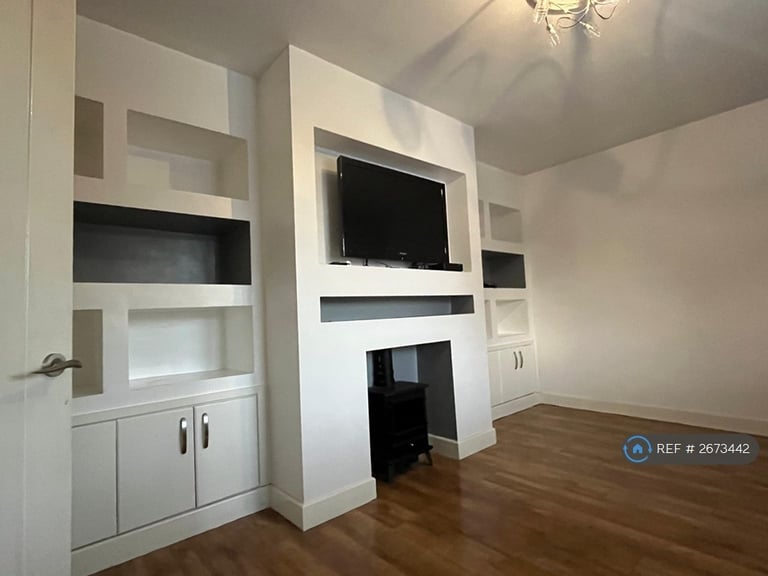 4 bedroom house in Helvellyn Road, Wigan, WN5 (4 bed) (#2673442)