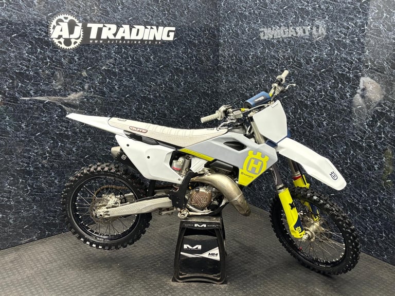 Husqvarna TC 125 2023 (MX / MOTOCROSS / ENDURO ) @ AJ TRADING