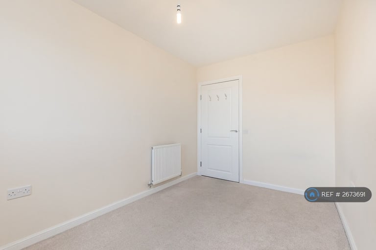 2 bedroom flat in Burnside Road, Dyce, Aberdeen, AB21 (2 bed) (#2673691)