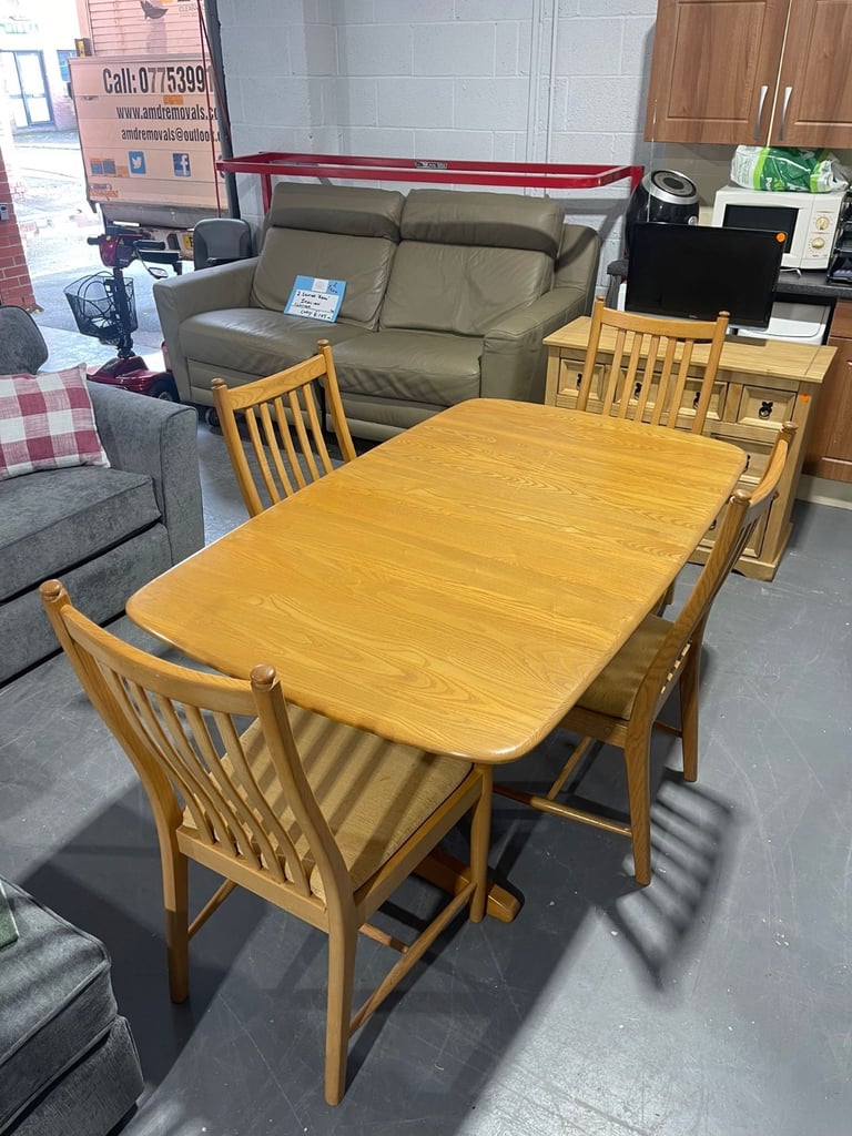 Ercol Extendable Dining Table & Chairs- CAN DELIVER!