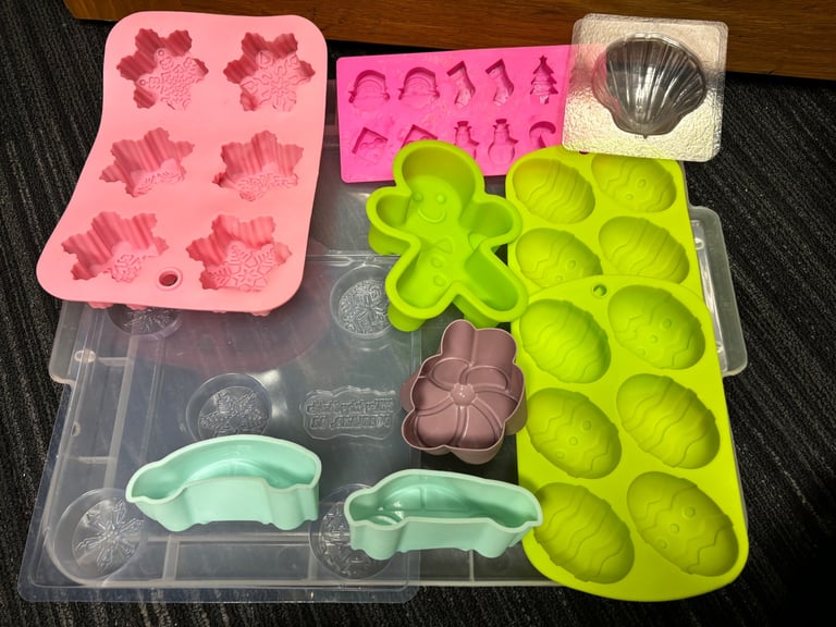  New Silicone crafting  moulds candle making /soap making /melts/baking Job Lot 