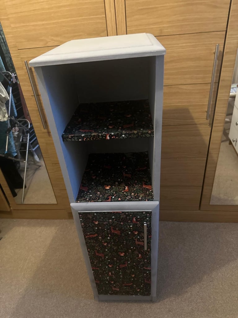 Small cupboard 