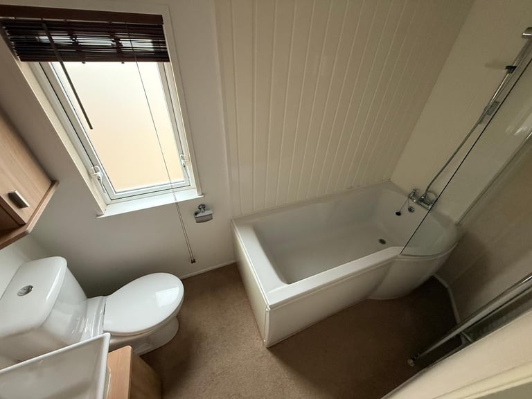 LUXURY 2 BED CARAVAN FOR SALE OFF SITE 41FT X 12.5FT DOUBLE GLAZED & HEATED