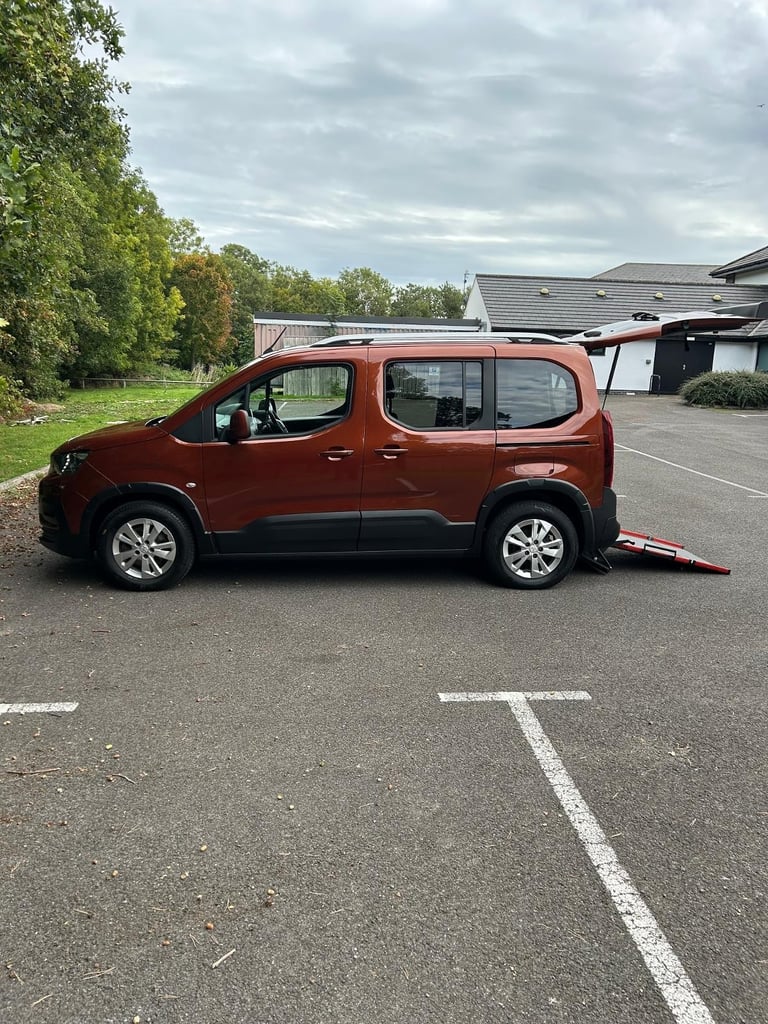 Peugeot RIFTER HORIZON RE TD AUTO 1.5 HDi Wheelchair Access