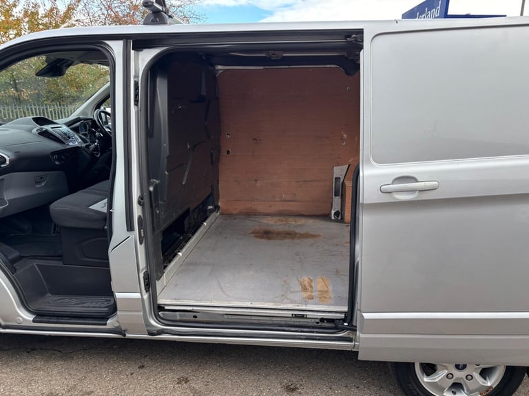 2017 Ford Transit Custom 2.0 TDCi 130ps Low Roof Limited Van PANEL VAN DIESEL Manual