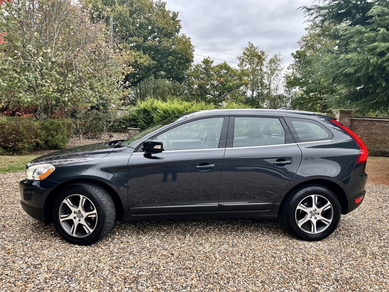 VOLVO XC60 2.4 D5 SE Lux 2011