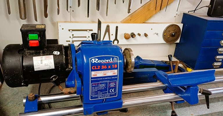 RECORD CL2 36 x 18 WOOD TURNING LATHE