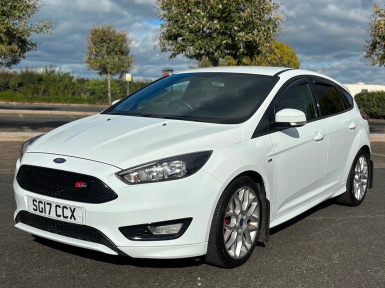 Ford Focus ST-LINE TDCI 76k FROZEN WHITE YES WE ARRANGE FINANCE 6 MONTH WARRANTY