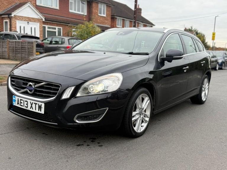 Volvo V60 SE Lux Nav Geartronic Diesel Automatic-Full service history