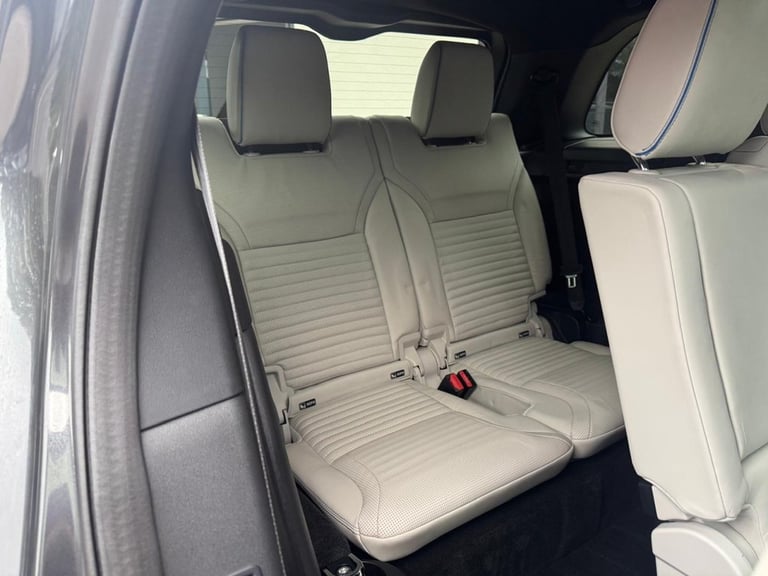 2019 Land Rover Discovery 3.0 SD V6 HSE SUV 5dr Diesel Auto 4WD Euro 6 (s/s) (306 ps) ESTATE Dies...
