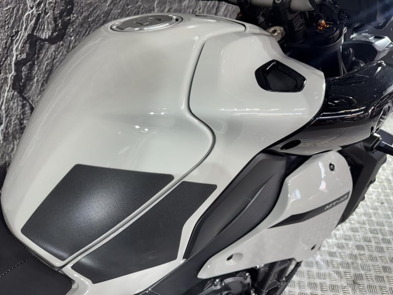 YAMAHA MT-10 MT 10 2022