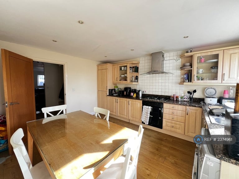 4 bedroom house in Augusta Court, Exeter, EX1 (4 bed) (#2374961)