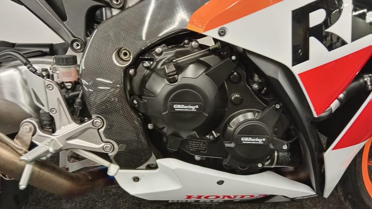 HONDA CBR1000RR REPOSOL ** FANTASTIC CONDITION - VERY LOW MILEAGE **