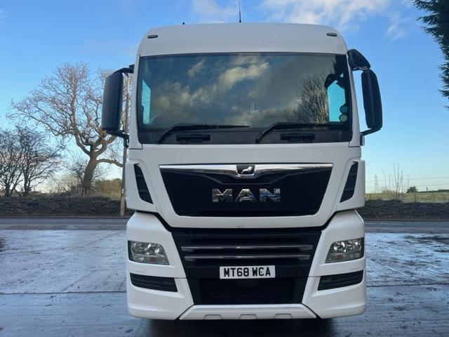 2019 MAN TGX XLX 26.460 Euro 6 6x2 tractor unit fridge a/c slider media system