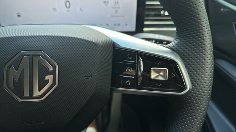 2025 MG MG HS 1.5 T-GDI PHEV Trophy 5dr Auto Hatchback Petrol Parallel PHEV Automatic