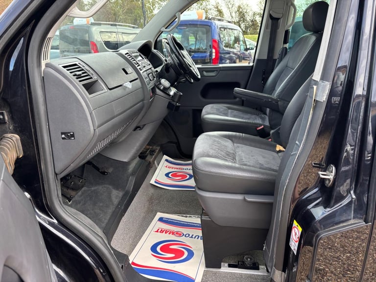 VOLKSWAGEN CARAVELLE DRIVE FROM WHEELCHAIR ACCESSIBLE VEHICLE 2.0 TDI