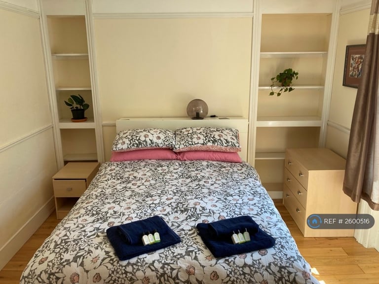 2 bedroom flat in Church Road, Penryn, TR10 (2 bed) (#2600516)