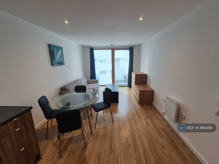1 bedroom flat in Schrier Ropeworks, Barking, IG11 (1 bed) (#2663611)