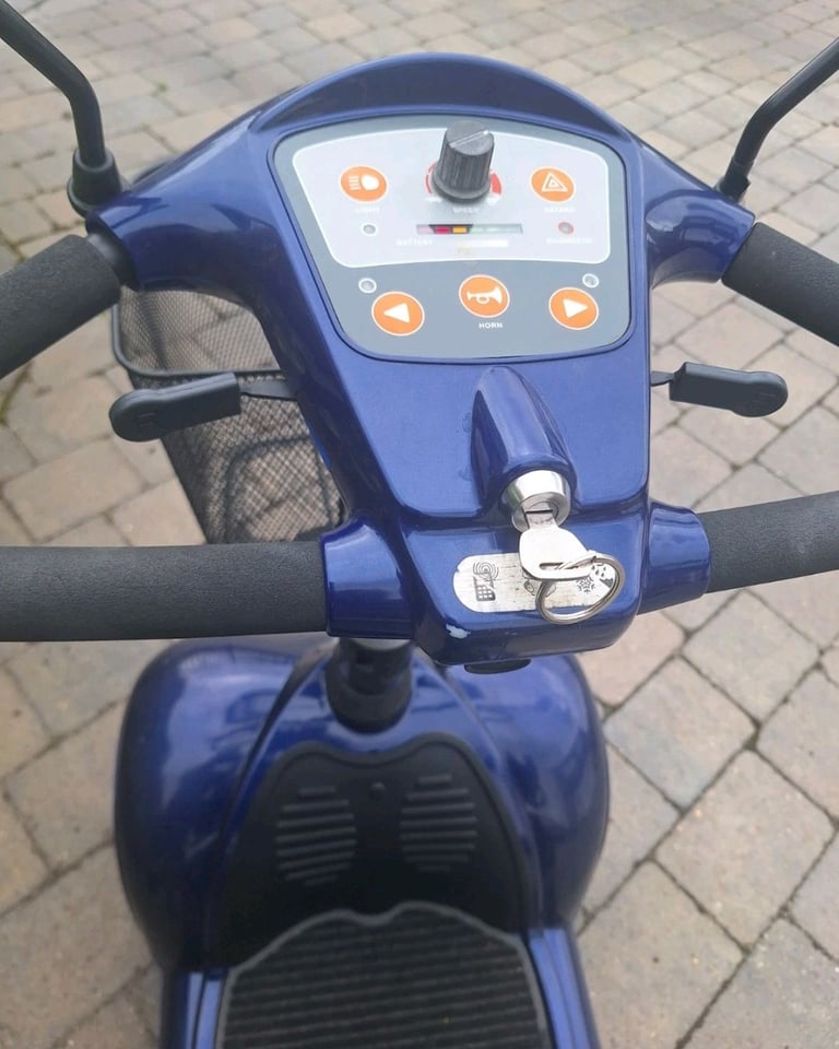 KOMFI RIDER 6000 (6MPH) MOBILITY SCOOTER 