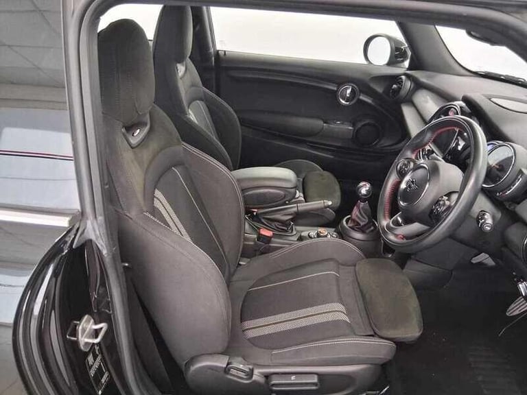 2019 MINI Hatch 1.5 Cooper Sport Hatchback 3dr HATCHBACK Petrol Manual