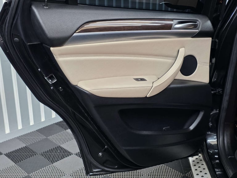 2009 BMW X6 3.0 35d SUV 5dr Diesel Steptronic xDrive Euro 4 (286 ps) SUV Diesel Automatic