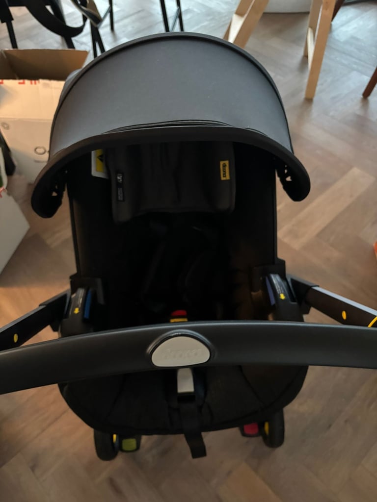 Doona stroller / car seat 