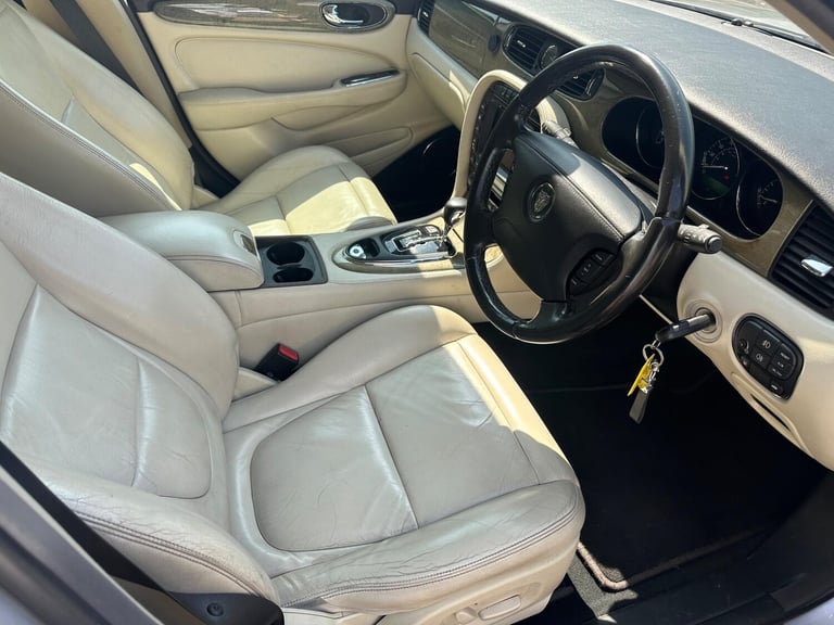  Jaguar XJ 4.2 XJ8 SE 4dr Petrol Automatic