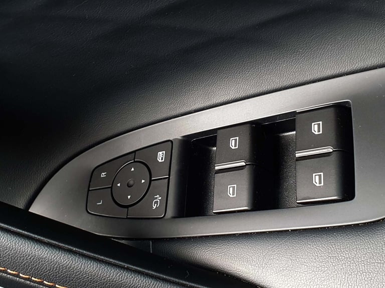 2024 MG MG HS 1.5 T-GDI Trophy 5dr Hatchback Petrol Manual