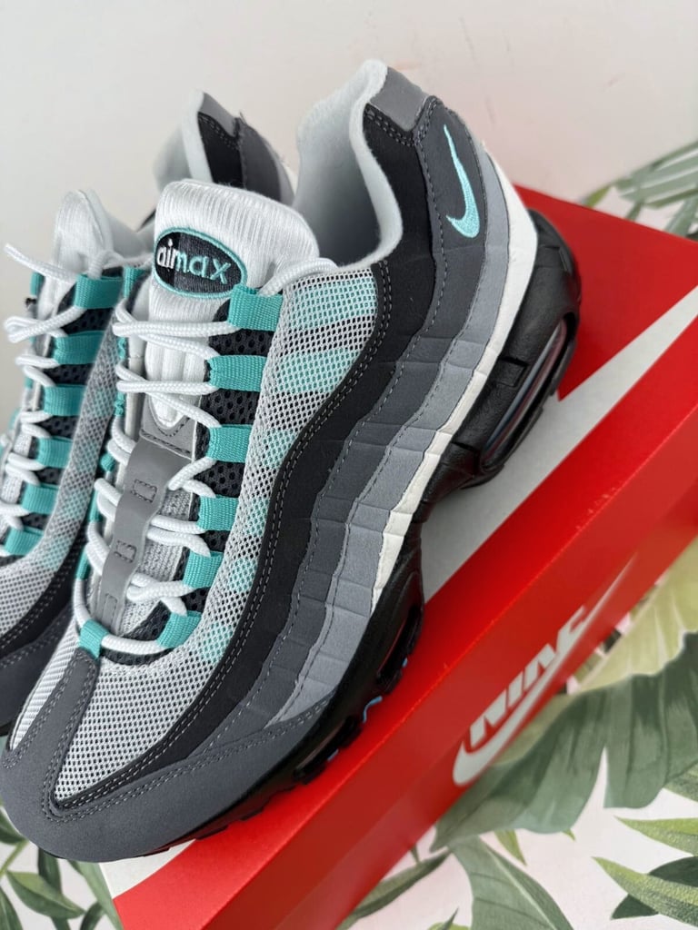 Nike air max size Men's Trainers for Sale Gumtree