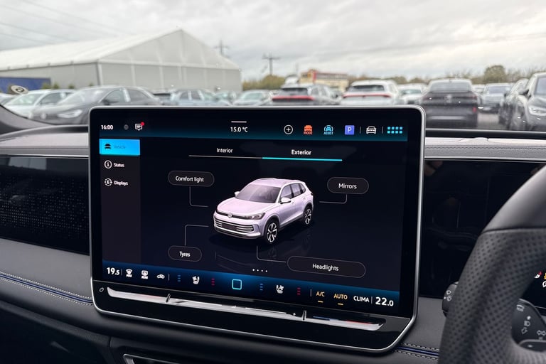 2025 Volkswagen Tiguan 1.5 TSI eHybrid 19.7kWh R-Line DSG Euro 6 (s/s) 5dr SUV Automatic