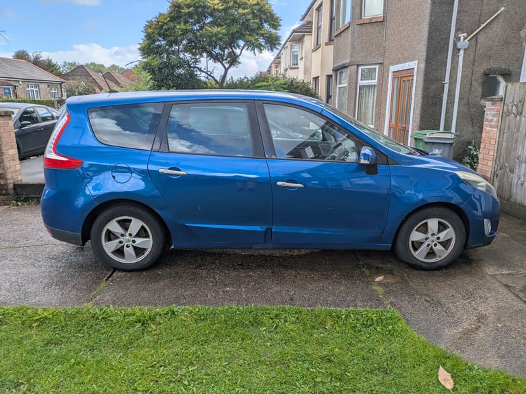 Renault, GRAND SCENIC, MPV, 2011, Manual, 1598 (cc),5 doors 7 seat - Image 2