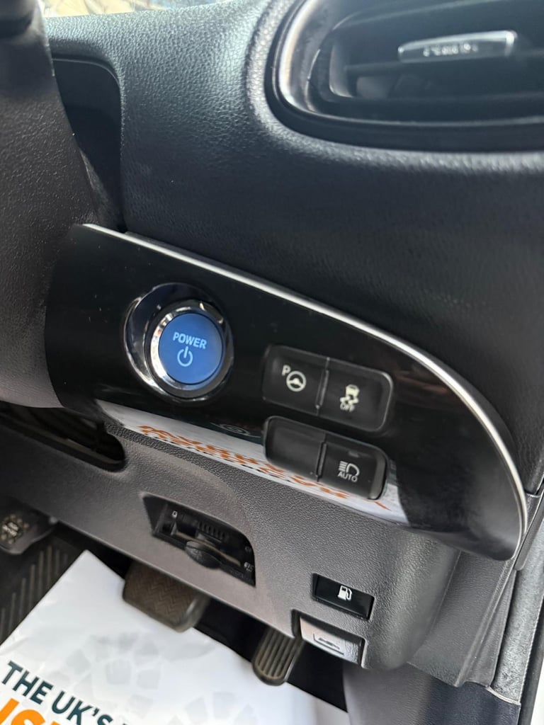 TOYOTA PRIUS 1.8 VVT-h Business Edition 1970