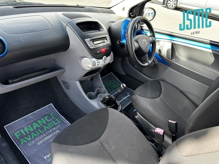 2010 Toyota AYGO 1.0 VVT-i Blue Hatchback 3dr Petrol Manual Euro 4 (67 bhp) Hatchback Petrol Manual
