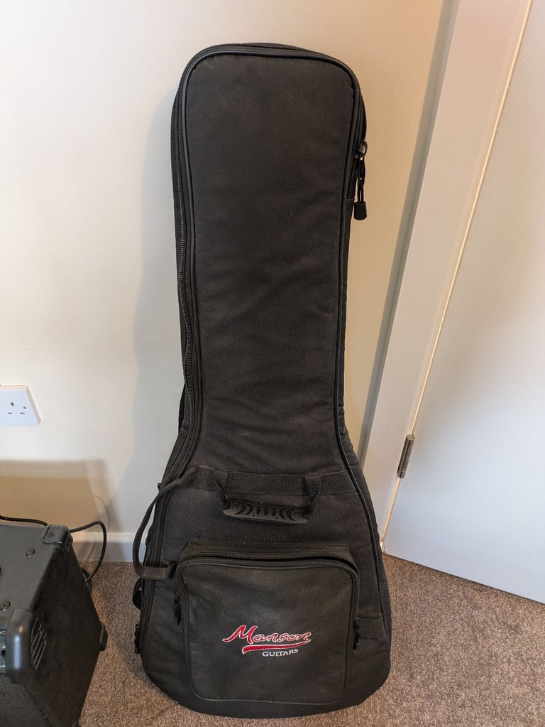 Yamaha Pacifica Electric Guitar, Amp and Carry Case