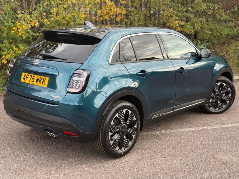 2025 Fiat 600 1.2 Hybrid 48V 136 La Prima 5dr eDCT-6 Hatchback Petrol Automatic