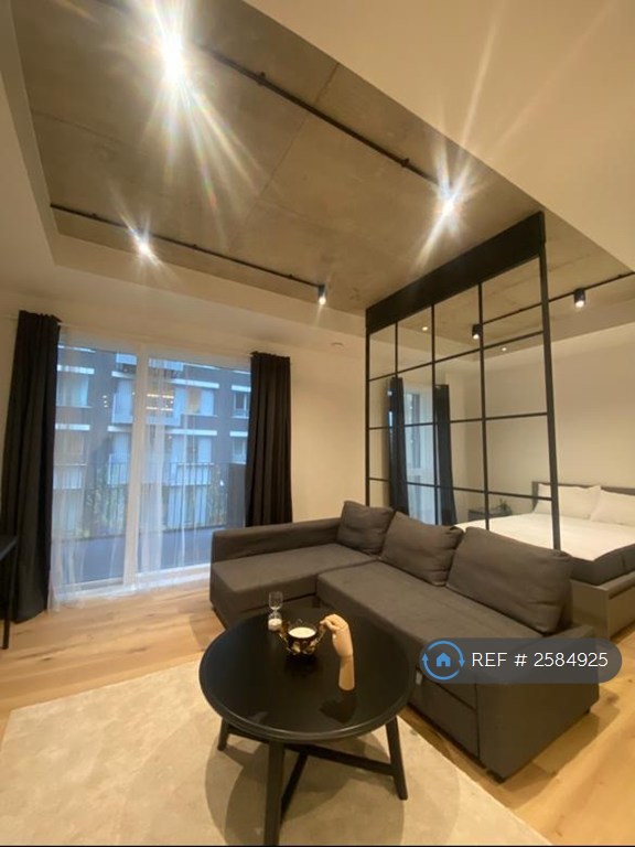Studio flat in Orchard Place, London, E14 (#2584925)