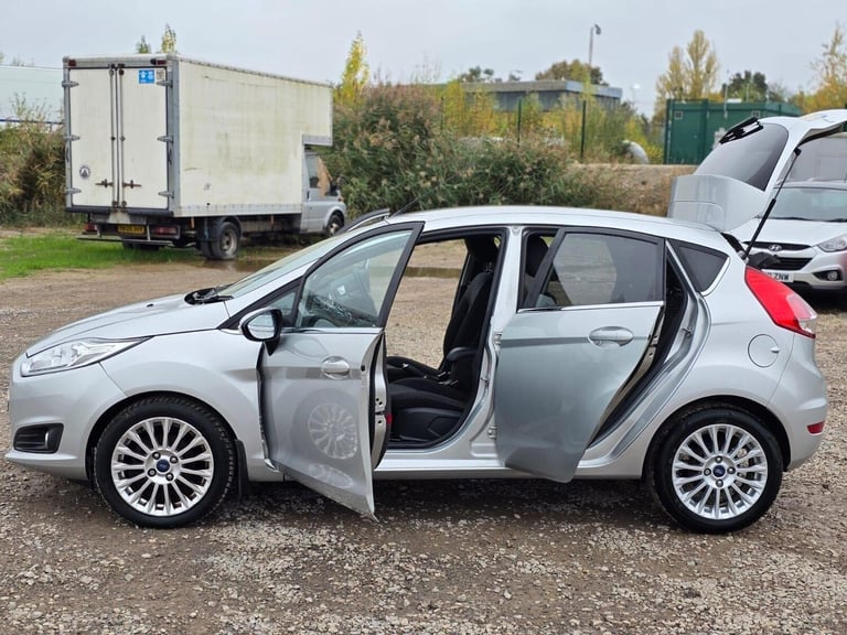 2013 Ford Fiesta 1.0T EcoBoost Titanium Euro 5 (s/s) 5dr Hatchback Petrol Manual