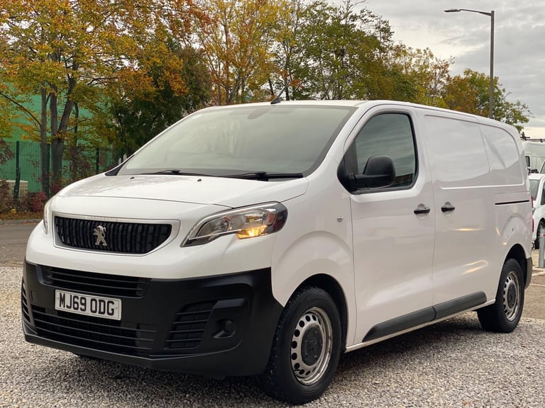 2019 Peugeot Expert 2.0 BlueHDi 1400 Professional Standard Panel Van MWB Euro 6 (s/s) 6dr PANEL V...