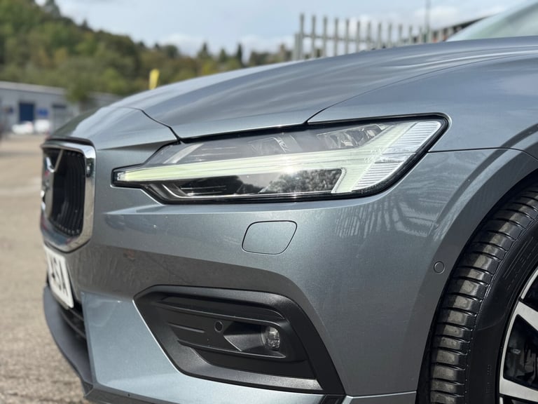 2019 Volvo V60 2.0 D4 Momentum Pro Estate 5dr Diesel Auto Euro 6 (s/s) (190 ps)