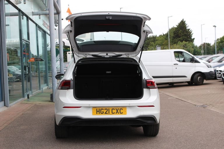 2021 21 VOLKSWAGEN GOLF 2.0 TDI LIFE HATCHBACK 5DR DIESEL MANUAL EURO 6 (S/S) (1