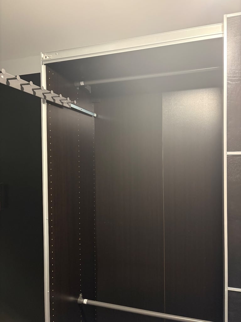 Black/Mirror wardrobes 