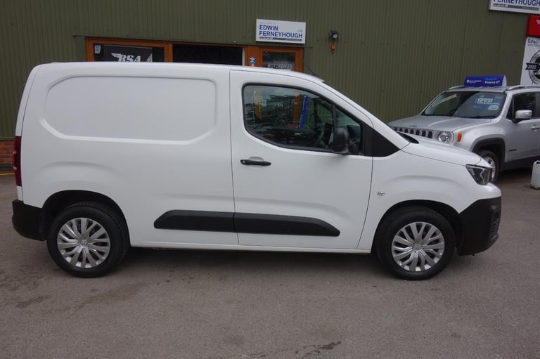 Peugeot Partner 1000 1.5 BlueHDi 100 Professional Van DIESEL MANUAL 2020/70