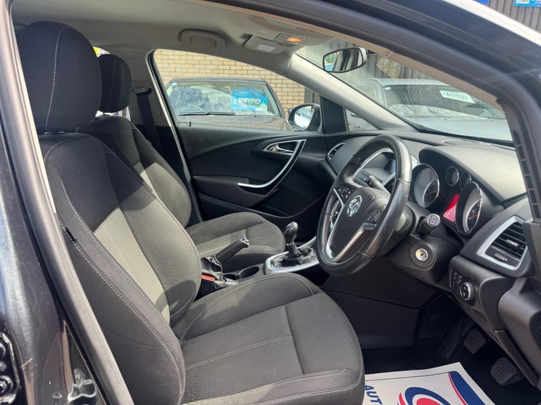 2013 Vauxhall Astra 1.4 16v SRi Euro 5 5dr HATCHBACK Petrol Manual