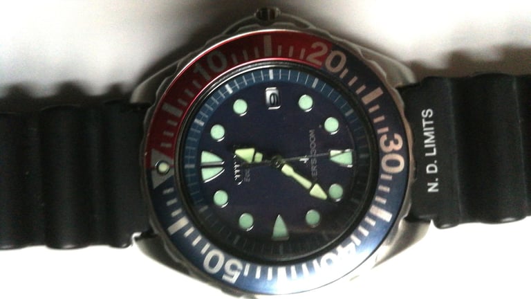 Citizen eco drive watch BN0001-01L pepsi excellent condition 