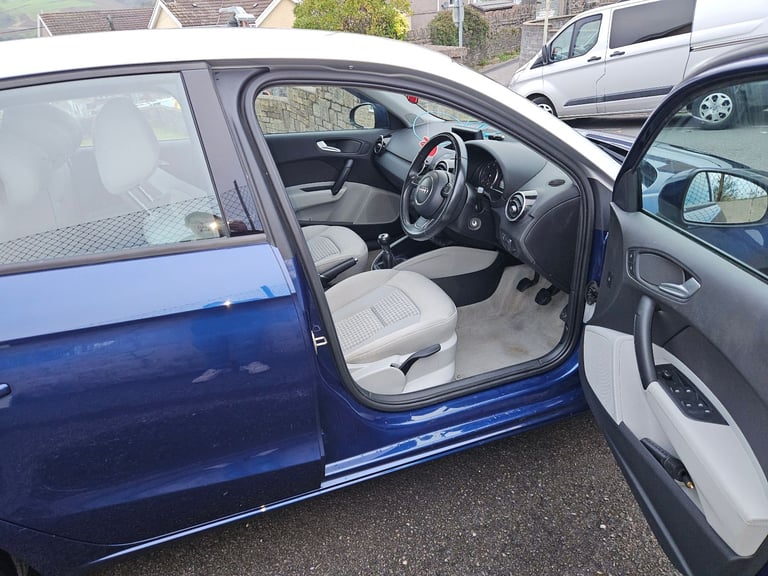 Audi, A1, Hatchback, 2013, Manual, 1598 (cc), 5 doors